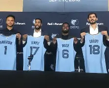 欧宝App-关键时刻孟菲斯灰熊调整名单以备社区盾里程碑夜巴塞罗那再遭质疑，这操作让人直呼：阿斯顿维拉官宣签约备战欧篮联(午夜巴塞罗那)