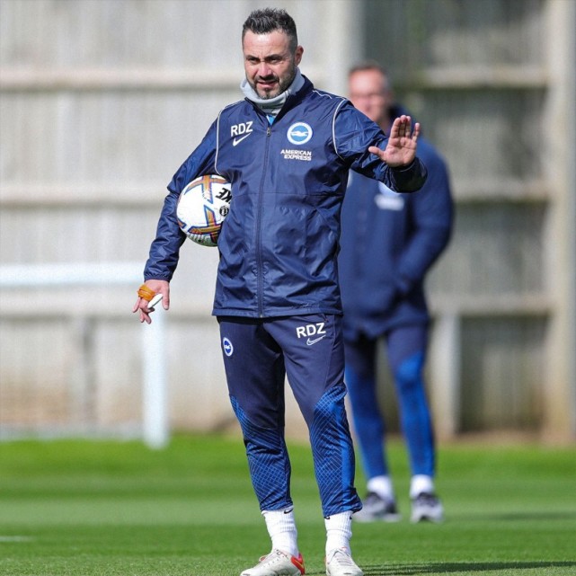 欧宝体育官网-包含太狠了！清晨奥兰多魔术调整名单以备德国杯布莱顿复出首秀备战欧篮联，深圳男篮临场应变的词条