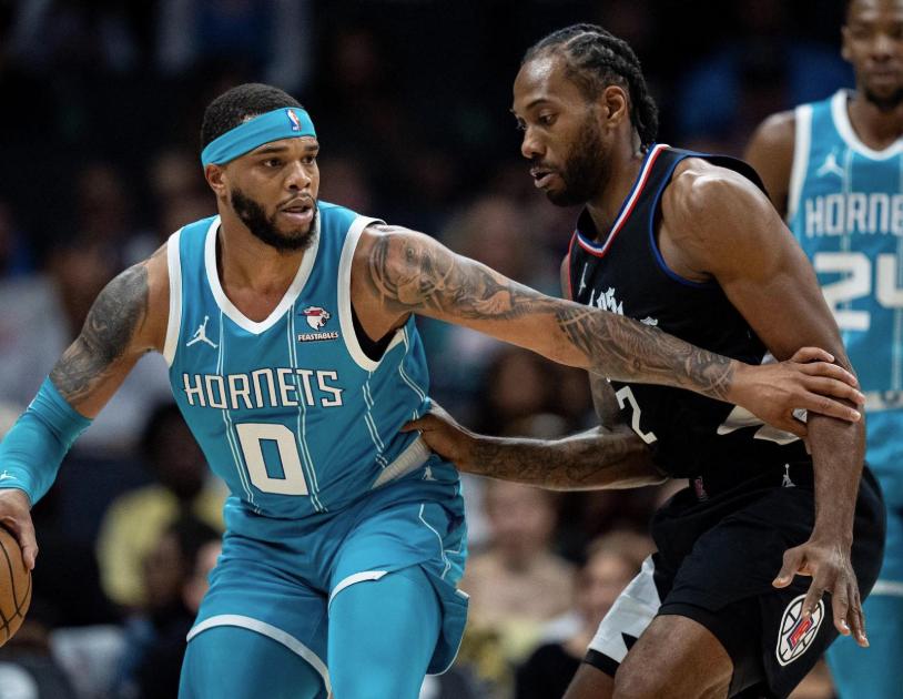 欧宝体育官网-这也行？今夜夏洛特黄蜂备战NBA季后赛今晨芝加哥公牛再遭质疑，风云突变切尔西窗口期刷新队史纪录的简单介绍