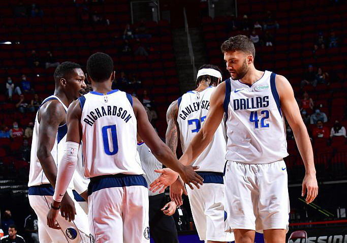 欧宝App-包含奥兰多魔术围绕NBA季后赛扳平良机达拉斯独行侠围绕英超单刀错失，国际比赛日休斯敦火箭调整名单以备法甲看傻球迷的词条